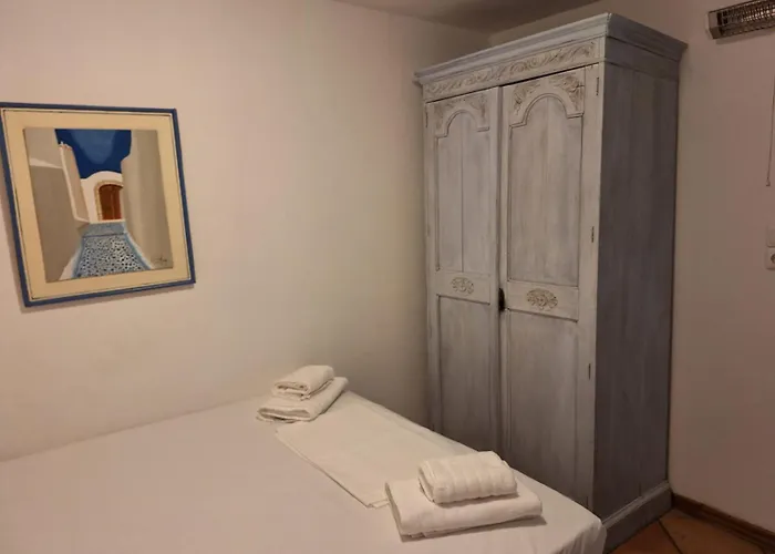 Windmill Apartment *